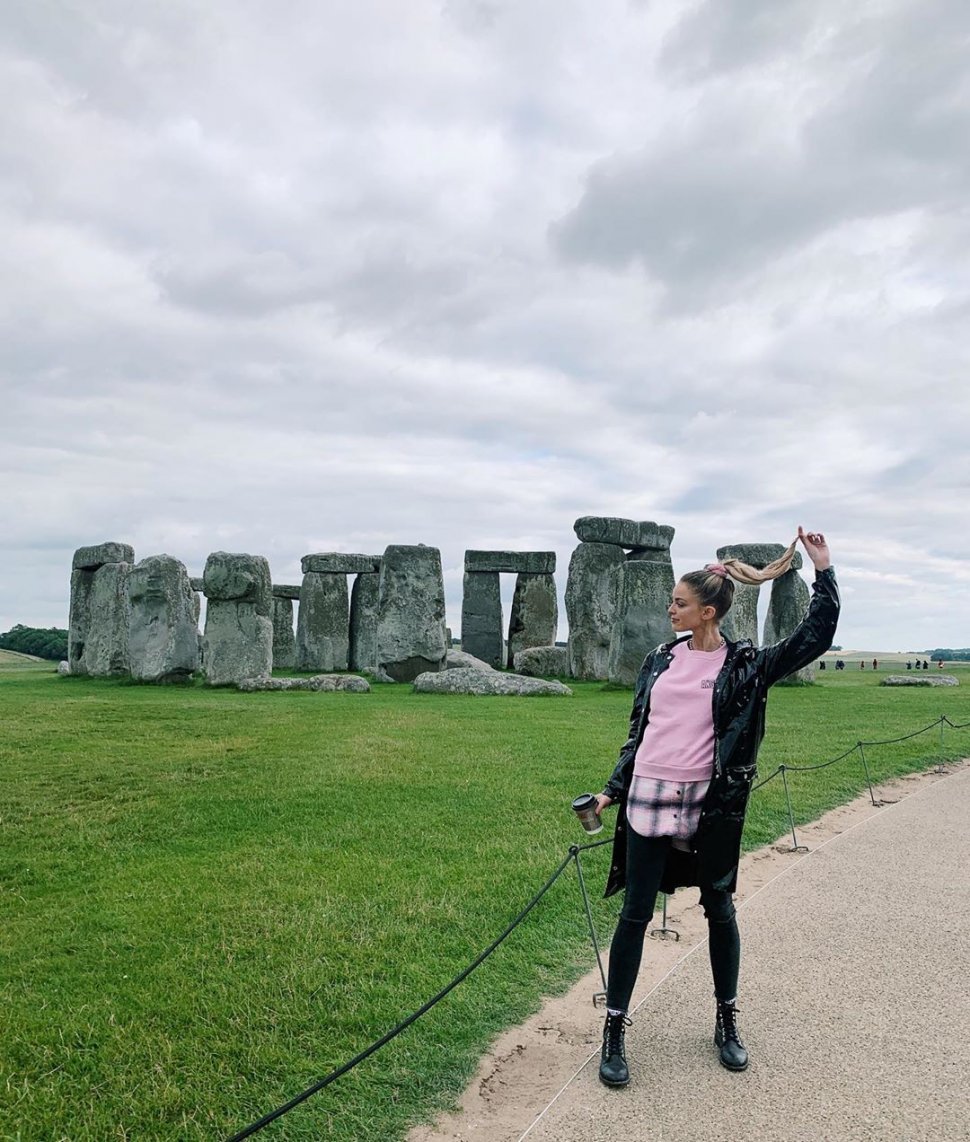 Potret liburan Kaitlynn Carter. (Instagram/@kaitlynn)
