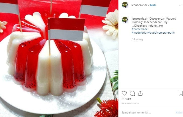 Pudding merah putih. (Instagram/@lanaoenie.dr)