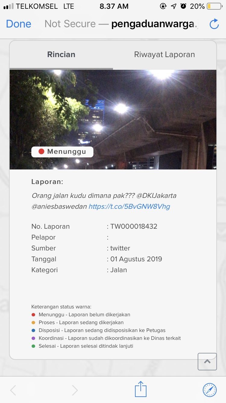 Status pengaduan warga soal trotoar berlubang. (Twitter)