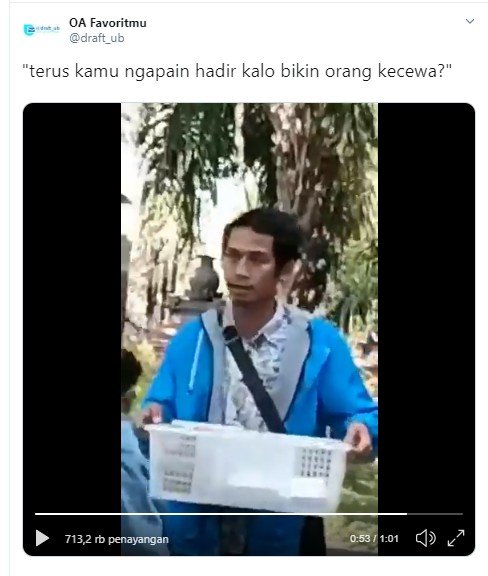 Bikin Baper, Penjual Makanan Ini Bahas mantan Sambil Tawarkan Dagangan. (Twitter/draft_ub)