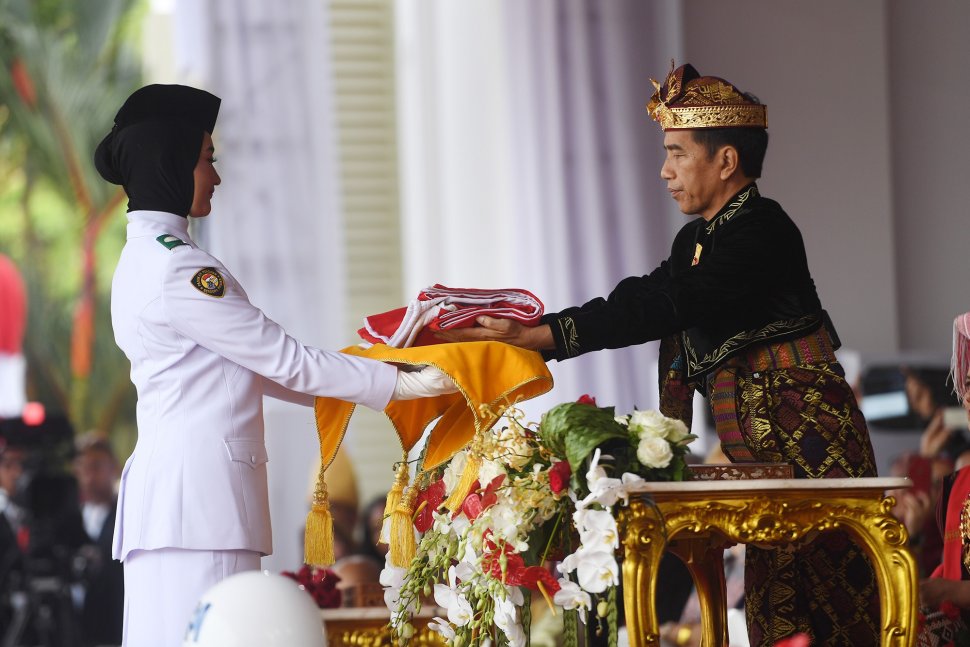 Kenakan Baju Adat  Bali  Jokowi Pimpin Upacara HUT RI ke 74