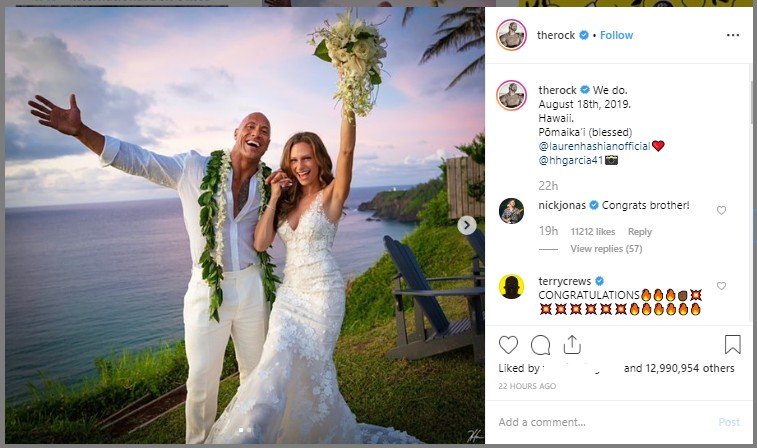 Dwayne Johnson resmi menikahi kekasihnya Lauren Hashian. (Instagram/@therock)