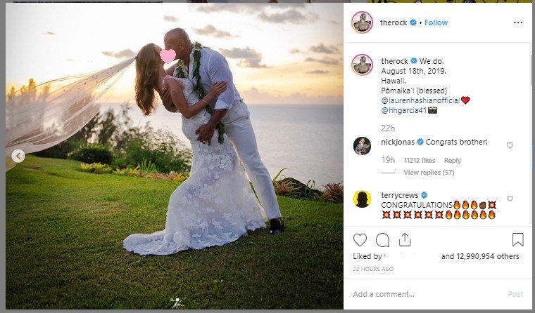 Dwayne Johnson resmi menikahi kekasihnya Lauren Hashian. (Instagram/@therock)