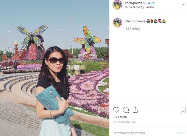 Potret liburan Chen Giovani, sosok yang diduga calon menantu Hotman Paris. (Instagram/@chengiovanis)