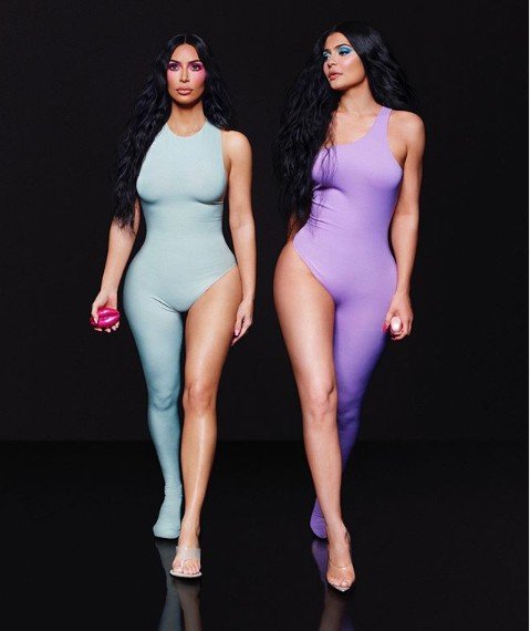 Kim Kardashian dan Kylie Jenner. (Instagram/@kimkardashian)