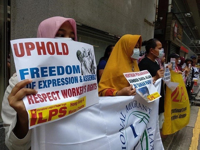 ILPS Hong Kong dan Macau menggelar aksi mendukung rakyat Papua di depan kantor KJRI, Kamis (22/8/2019). [ILPS]