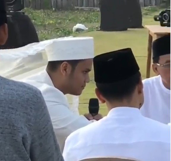 Asta Ran menikah dengan perempuan bernama Nurul Azizah di Bali, Sabtu (24/8/2019) sore.