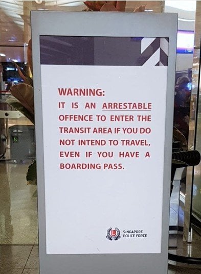 Larangan penyalahgunaan boarding pass di Bandara Changi. (Fcaebook Singapore Police Force)