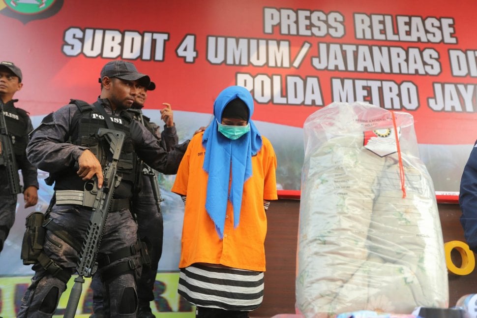  Aulia  Kesuma  Tersangka Pembunuh  Suami dan Anak Tiri Bagian 3