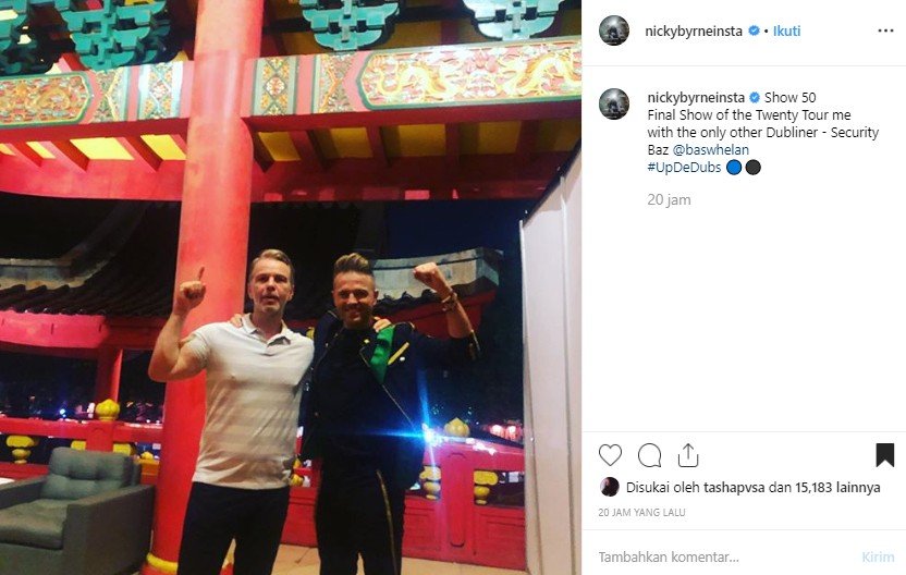 Tampil di Semarang, Westlife Pamerkan Keindahan Sam Poo Kong. (Instagram/@nickybyrneinsta)