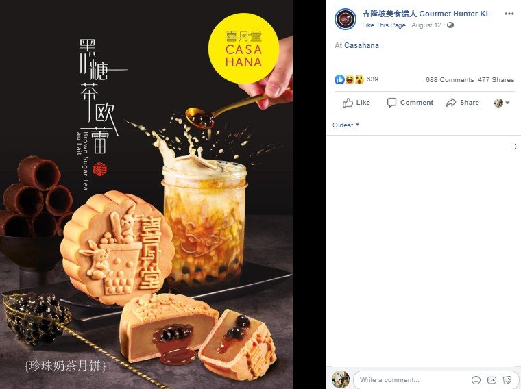 Kue bulan rasa bubble tea. (Facebook/Gourmet Hunter KL)