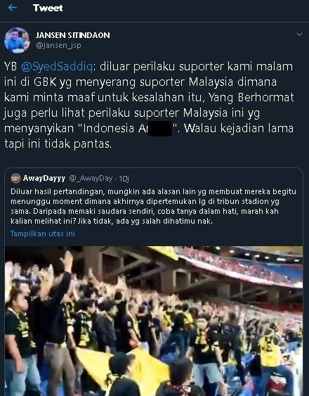 Ulah nakal fans Malaysia di stadion. (Twitter/@jansen_jsp)