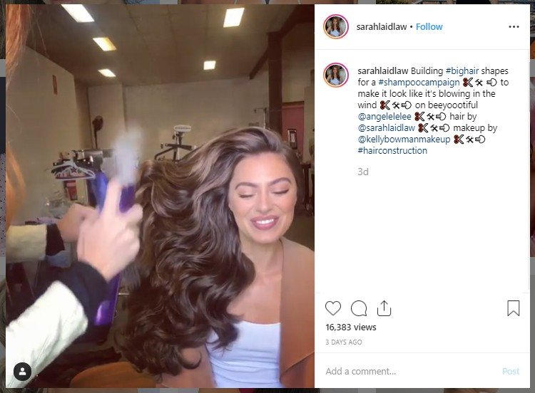Rahasia rambut model iklan sampo. (Instagram/@sarahlaidlaw)
