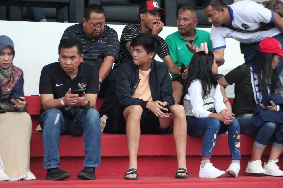 Muly Munial (kiri atas) bersama Bagas Kaffa dan Rendy Juliansyah di Stadion Mandala Krida, Minggu (8/9/2019). (Suara.con/Irwan Febri Rialdi).