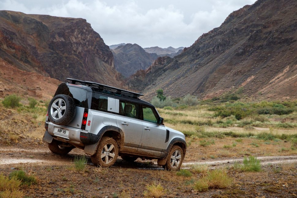 Land Rover Defender 2020. (Carscoops)