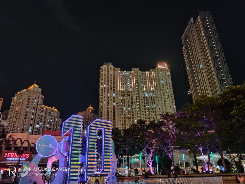 Hasil foto kamera 48 megapiksel dari Realme 5 Pro. [Suara.com/Tivan Rahmat]