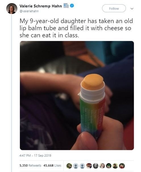 Trik makan di kelas viral (twitter.com/valeriehahn)