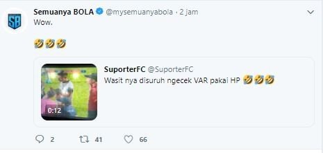 Reaksi Media Malaysia saat lihat VAR versi HP di laga Borneo FC versus Madura United. (Twitter/@SemuanyaBOLA).