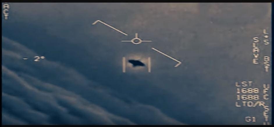 Ilustrasi UFO yang terlihat di radar pesawat jet tempur. (YouTube/ History)