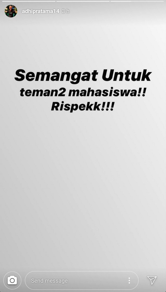 Instagram story pebasket nasional Adhi Pratama Prasetyo Putra. [Instagram/adhipratama14]