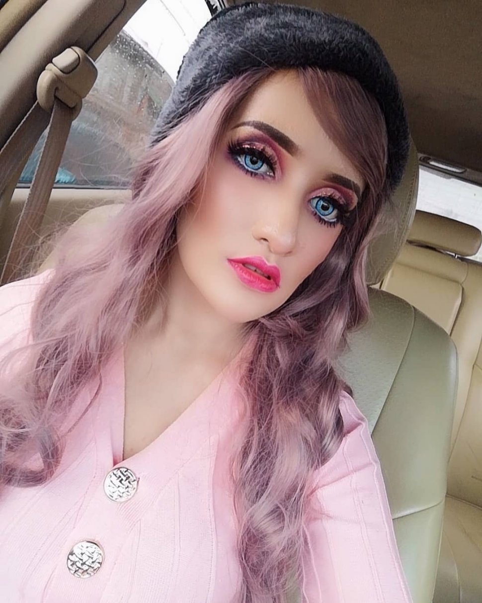 Cantik Mirip Boneka Model Ini Disebut Barbie Asal Malaysia