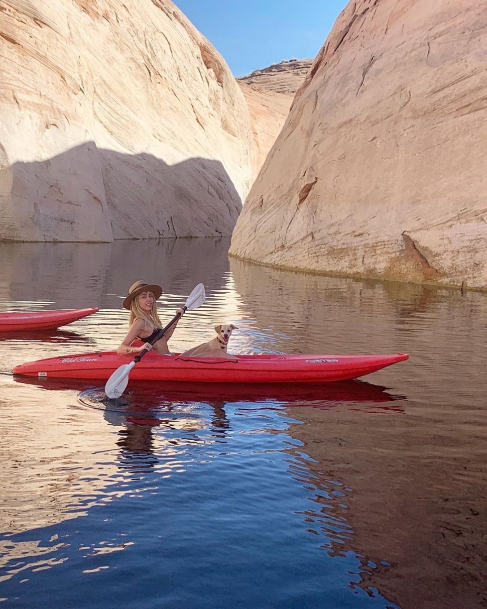 Miley Cyrus Liburan Keluarga ke Utah (instagram.com/mileycyrus)