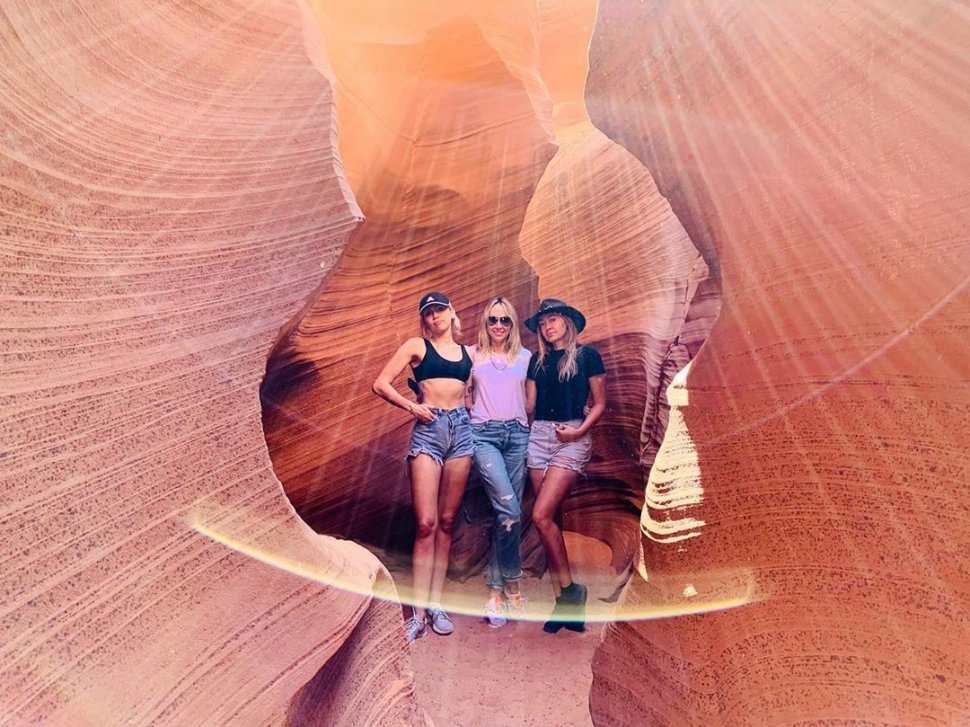 Miley Cyrus Liburan Keluarga ke Utah (instagram.com/mileycyrus)