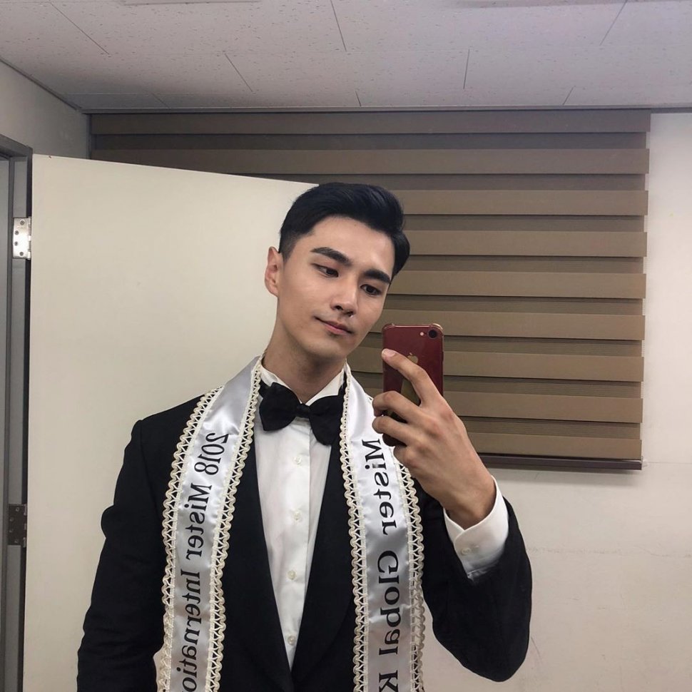 Jong Woo Kim, pemenang Mister Global 2019. (Instagram/@tim_jongwoo)