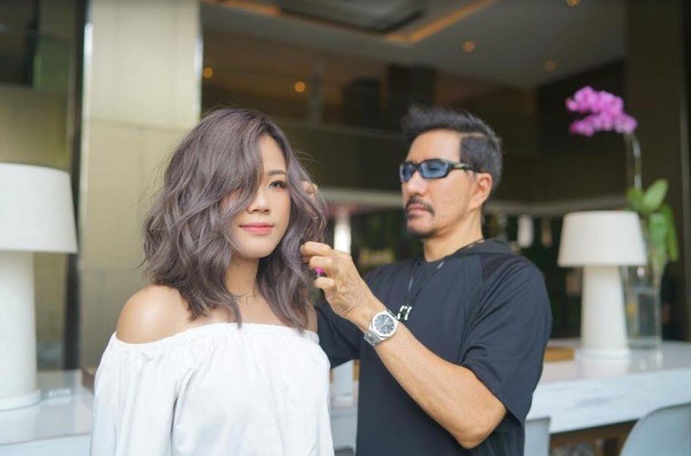 Irwan Rovany Doke, pemilik Salon Irwan Team Hair Design. (Instagram/@irwanrovany)