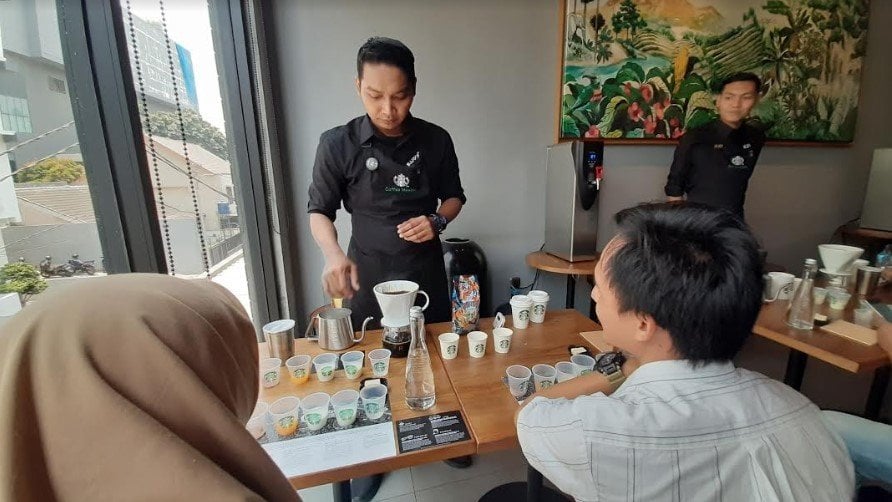 Hari Kopi Internasional, Starbucks Edukasi Pelanggan Selama 24 Jam Nonstop. (Suara.com/Dini Afriani Efendi)