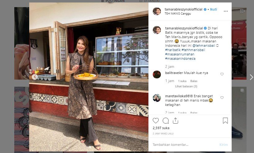 Tamara Bleszynski rayakan Hari Batik Nasional 2019. (Instagram/@tamarableszynskiofficial)