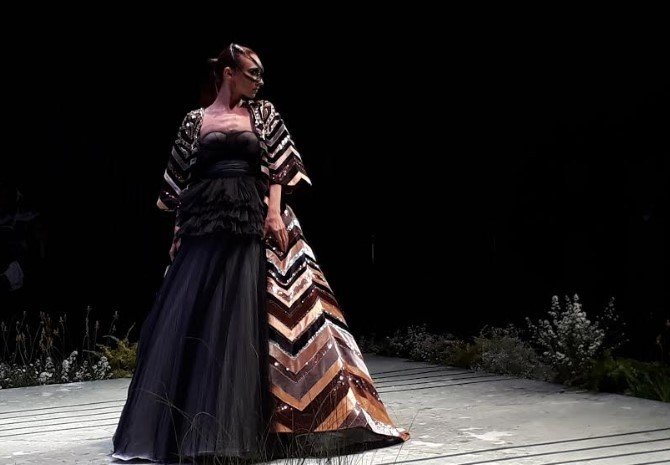 Incantesimo, Persembahan Terbaru dari Sebastian Gunawan Couture. (Suara.com/Risna Halidi)