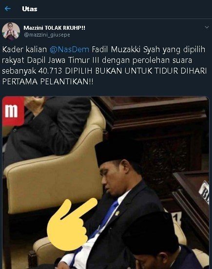 Anggota DPR terlelap saat pelantikan. (Twitter)