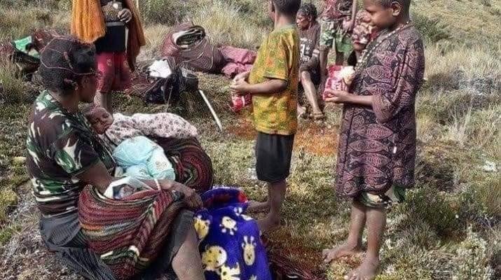 Pengungsi Nduga yang sudah 9 bulan terlunta-lunta di daerah pegunungan dan hutan, tanpa bantuan pemerintah. [dokumentasi]