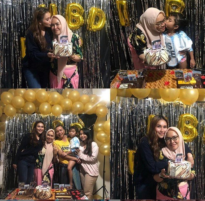 Ayu Ting Ting bersama ibu, Umi Kalsum yang berulang tahun. [Instagram]