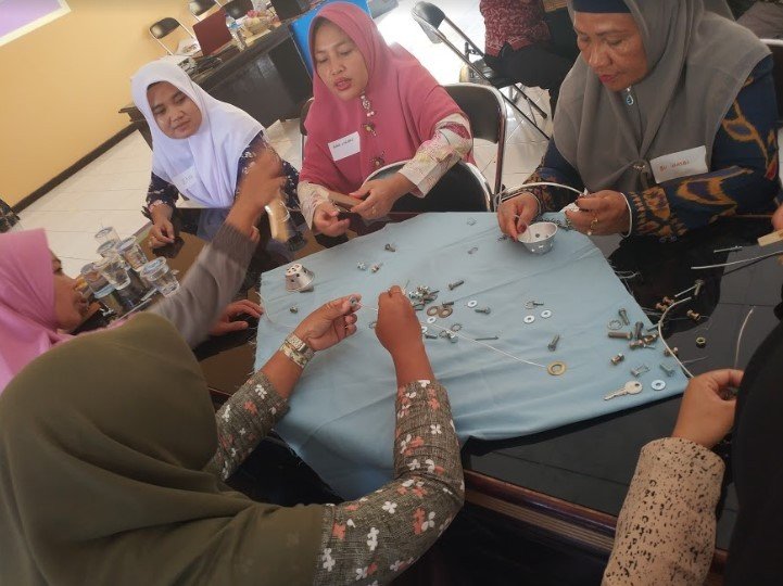 JIS Membantu Pendidikan Anak Korban Gempa di Lombok Timur. (Dok. JIS)