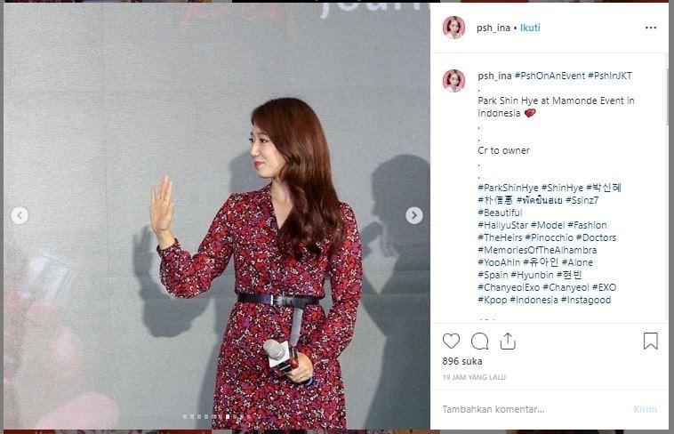 Park Shin Hye pakai dress merah. (Instagram/@psh_ina)