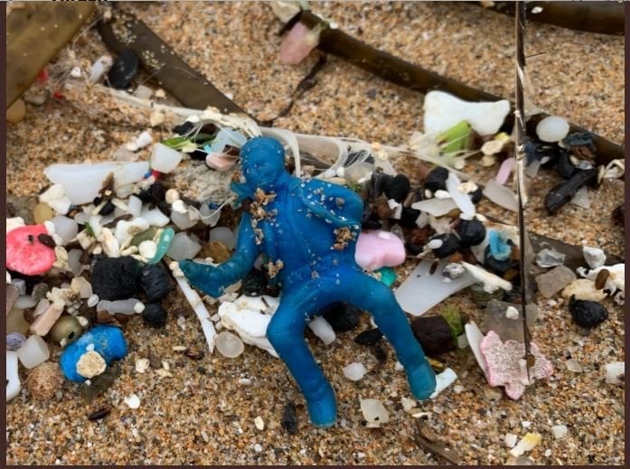 Mainan Plastik Umur 60 Tahun Ditemukan di Pantai (twitter.com/LegoLostAtSea)