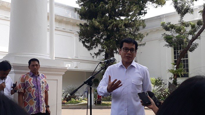 Wishnutama seusai menghadap Presiden Jokowi di Istana Kepresidenan. (Suara.com/Ummi HS).