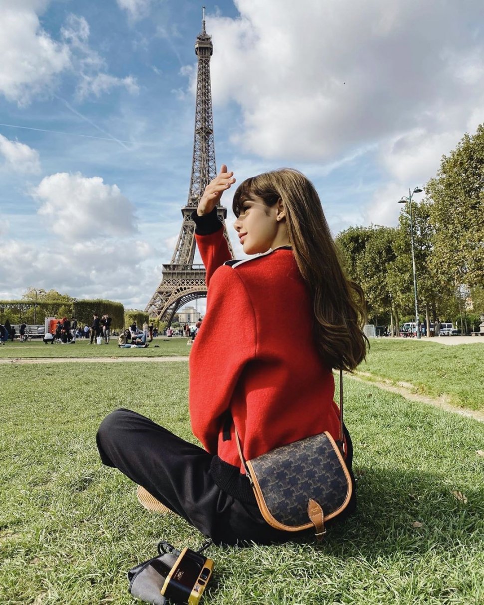 Gaya Lisa BLACKPINK di Paris (instagram.com/lalalalisa_m)