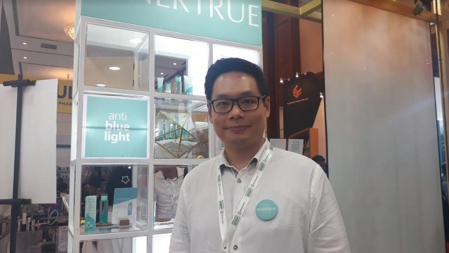 Irvyn Wongso, beautypreneur. (Suara.com/Vessy Frizona)