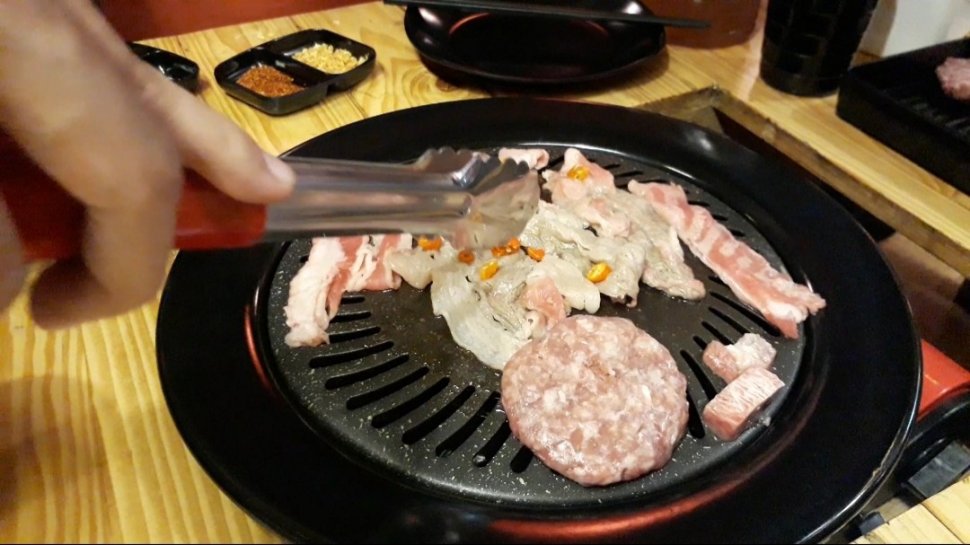 Mencicipi Daging Premium Jepang di Miyazaki Japanese Grill. (Suara.com/Dinda Rachmawati)