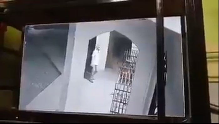 Masjid Jami Gandus, Kota Palembang, Sumatera Selatan, menjadi sasaran vandalisme orang misterius. Pelaku melempari masjid tersebut memakai kotoran manusia. [dokumentasi polsek]