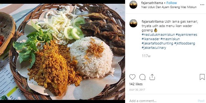 Nasi Uduk dan Ayam Goreng Mas Miskun. (Instagram/@fajarsatritama)