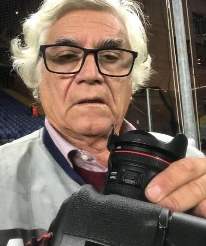 Kamera milik Massimo Lovati dirusak oleh Mario Balotelli. (Instagram/@massimolovati).