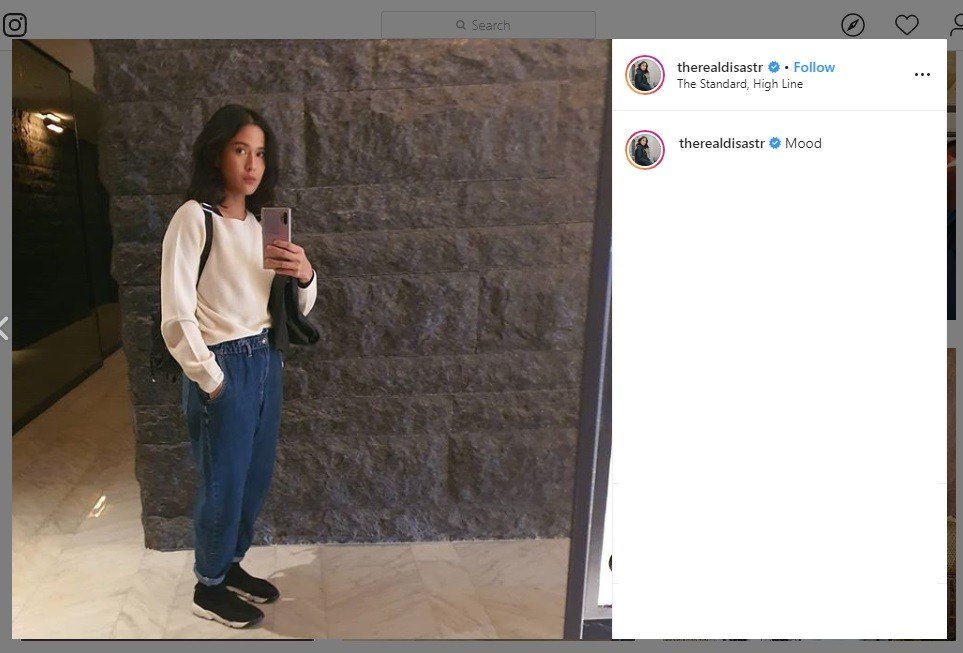 Dian Sastro Unggah Foto Ini saat di Hotel, Warganet: Anak Kampus Mana Nih?