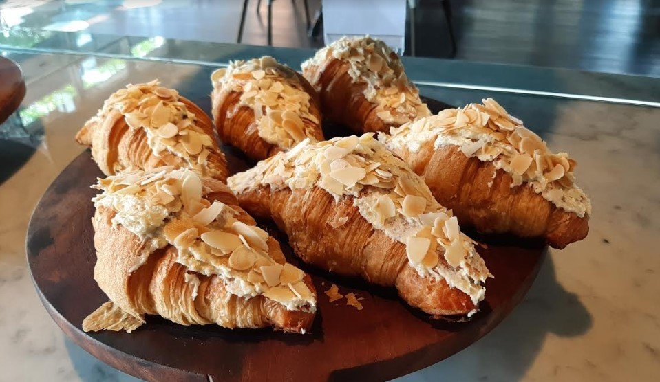 Croissant di Lyv Kitchen and Bar. (Suara.com/Dini Afrianti Efendi)