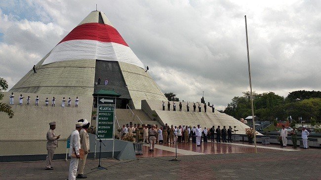 Peringatan Hari Pahlawan 10 November di Museum Jogja Kembali atau Monjali, Minggu (10/11/2019). (Suara.com/Ilham Baktora)