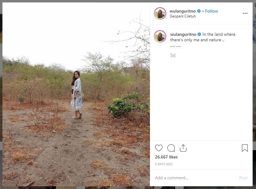 Wulan Guritno di Geopark Ciletuh (instagram.com/wulanguritno)