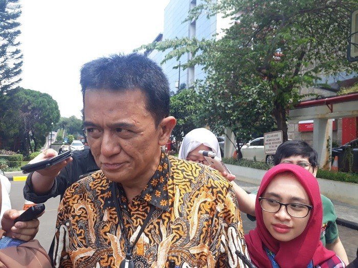 Eks Wakil Ketua KPK Chandra Hamzah di gedung Kementerian BUMN. (Suara.com/Achmad Fauzi).